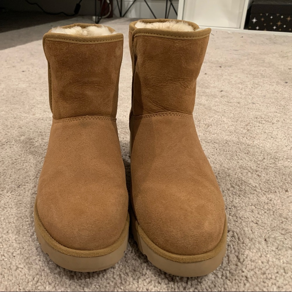 Ugg short neck boots